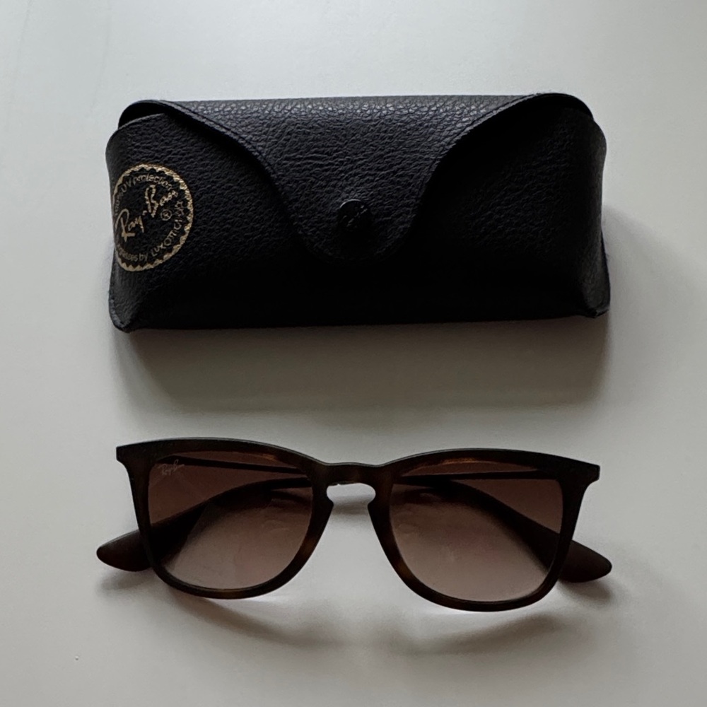 Ray-Ban RB4221 Tortoiseshell Sunglasses Brown Gradient Lenses w/ Case
